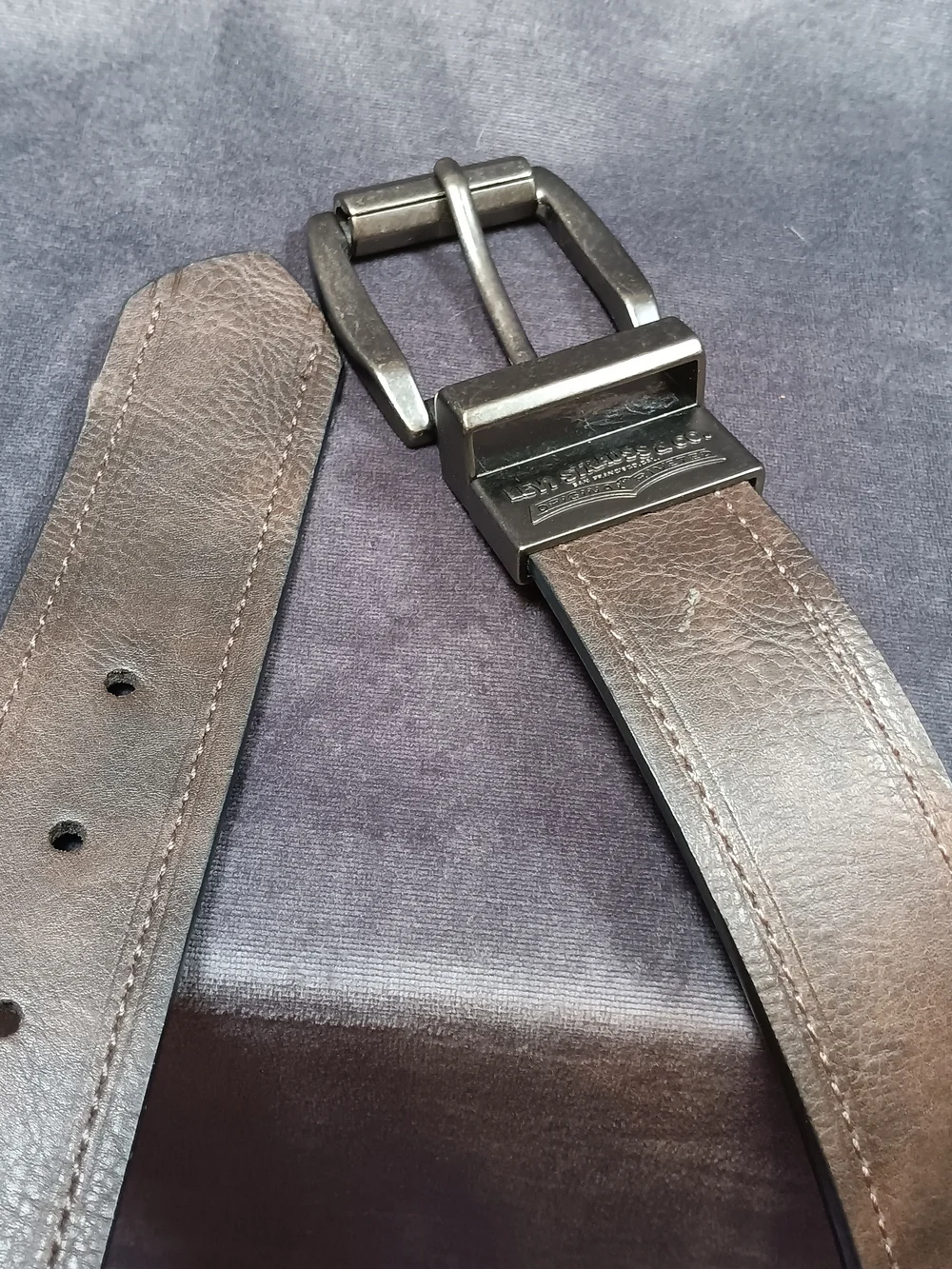 Levi Strauss & Co. Brown Leather Belt with Metal Buckle Reversable To Black